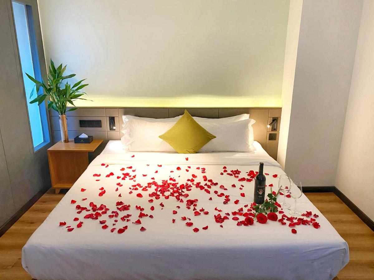 Yunfan Hotel Пномпень Экстерьер фото